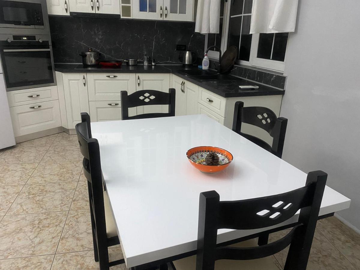 Tirana Apartment White Zewnętrze zdjęcie
