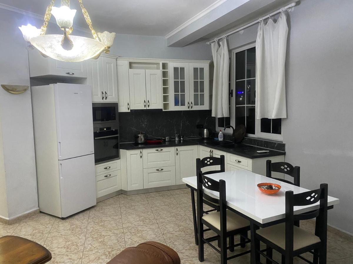 Tirana Apartment White Zewnętrze zdjęcie